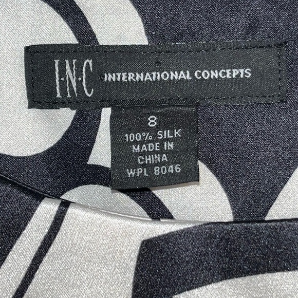 INC International Concepts Silk Blouse Abstract Print Women's 8 - Picture 5 of 5